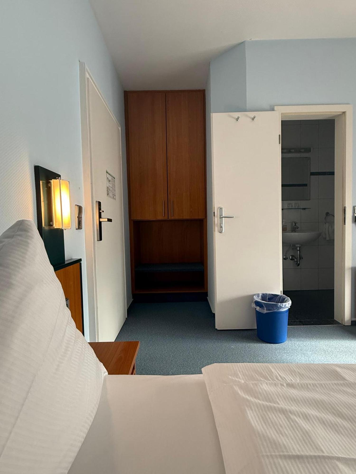 Doppelzimmer mit Balkon
